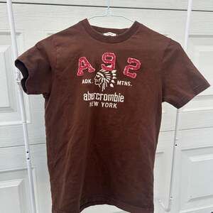 Vintage Kids Abercrombie & Fitch Muscle Tee, Brown Graphic T-Shirt, Size S